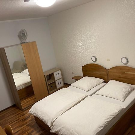Gaststaette Zur Eiche Hotel Hannover Exterior photo