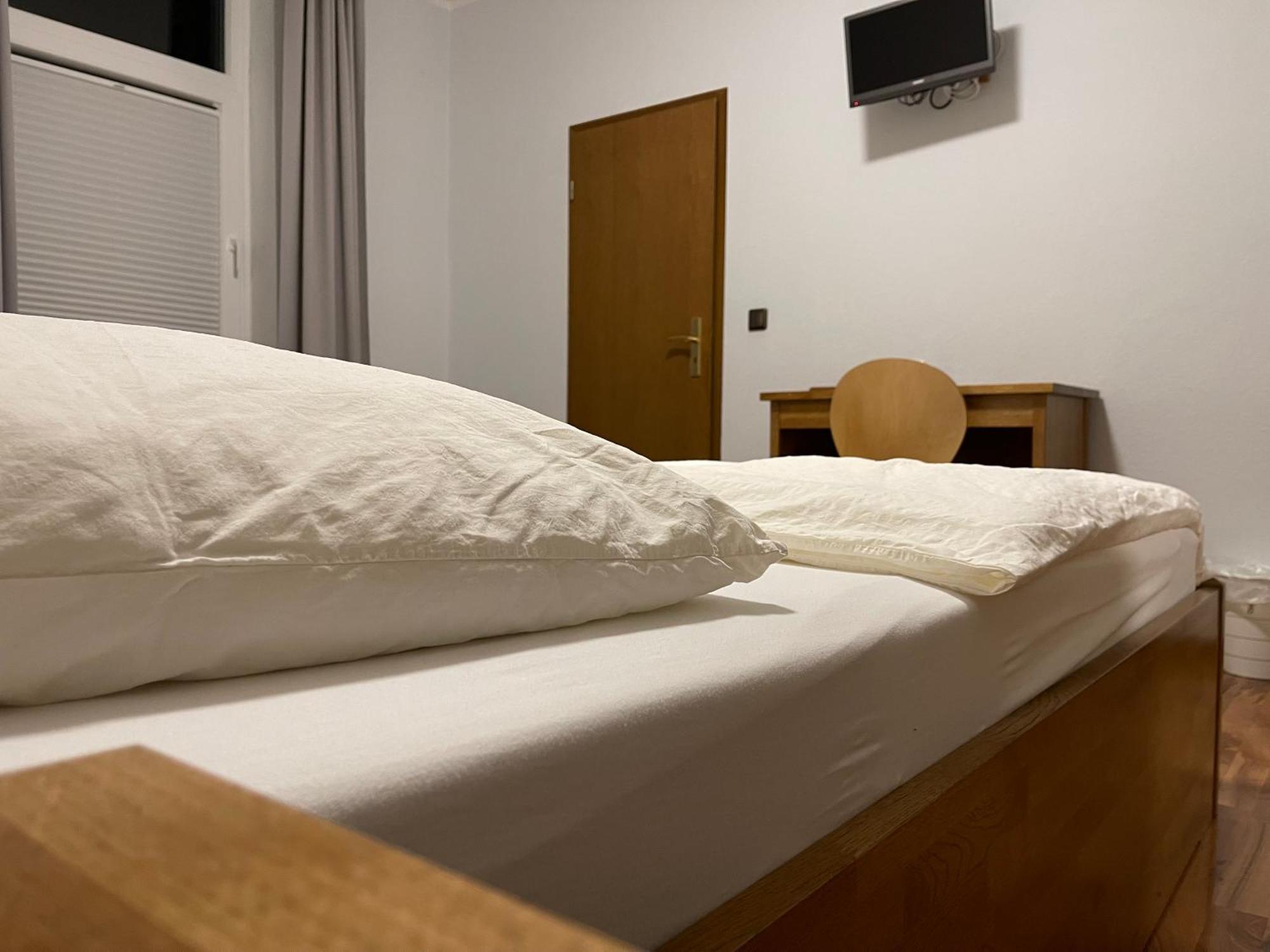 Gaststaette Zur Eiche Hotel Hannover Exterior photo
