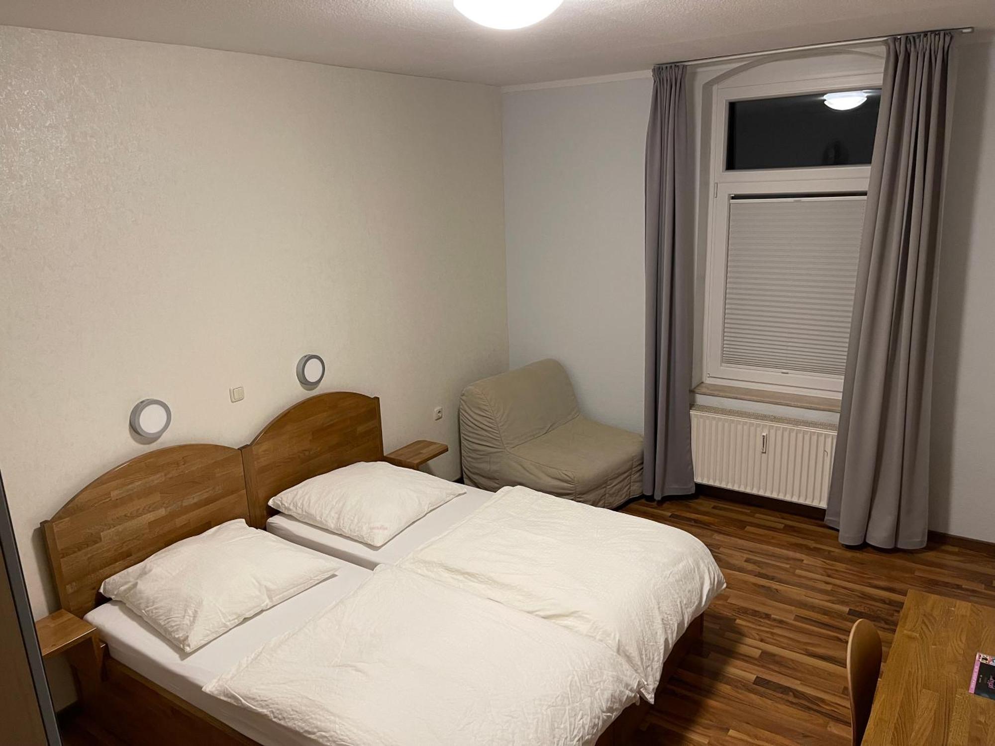 Gaststaette Zur Eiche Hotel Hannover Exterior photo