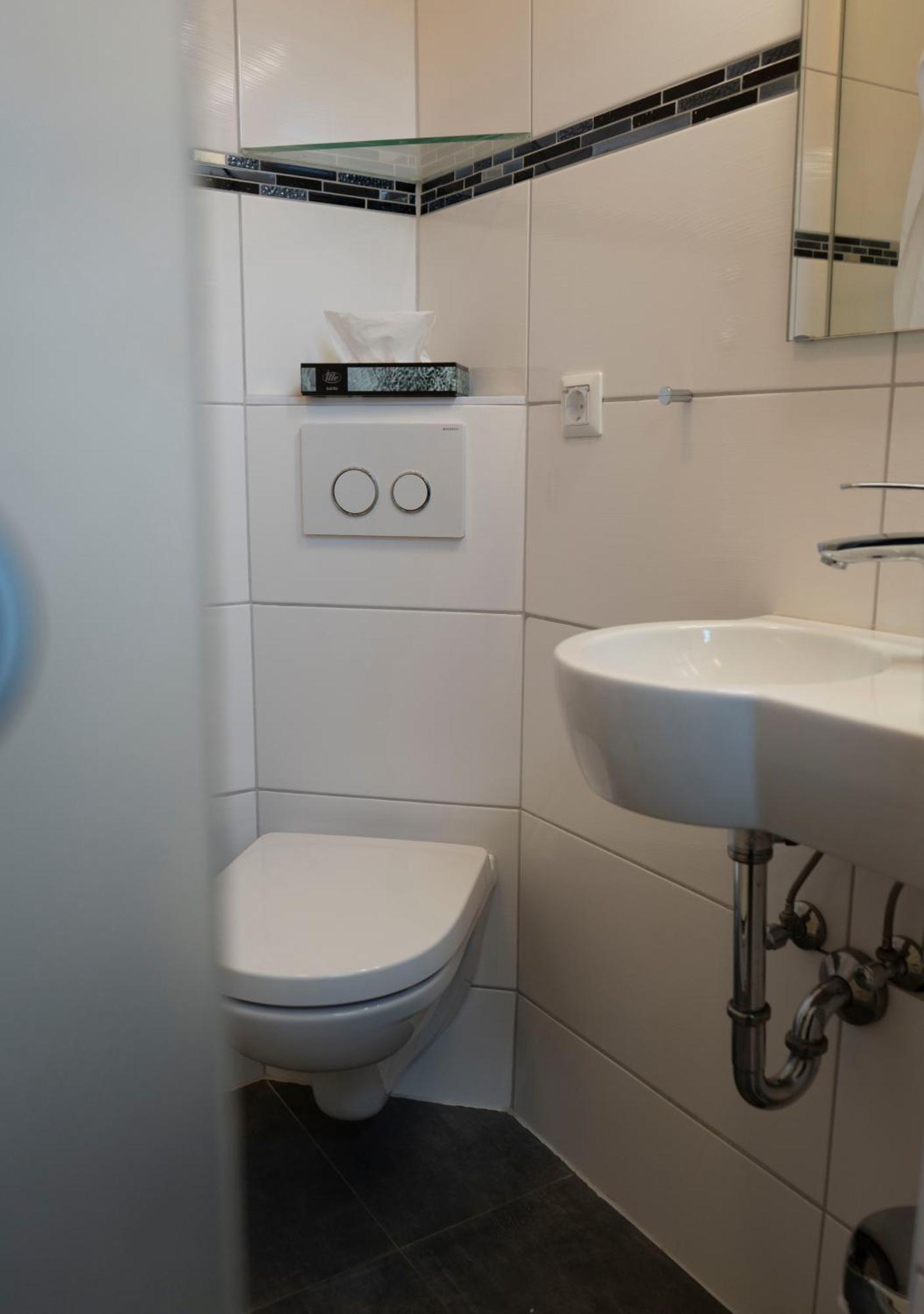 Gaststaette Zur Eiche Hotel Hannover Exterior photo