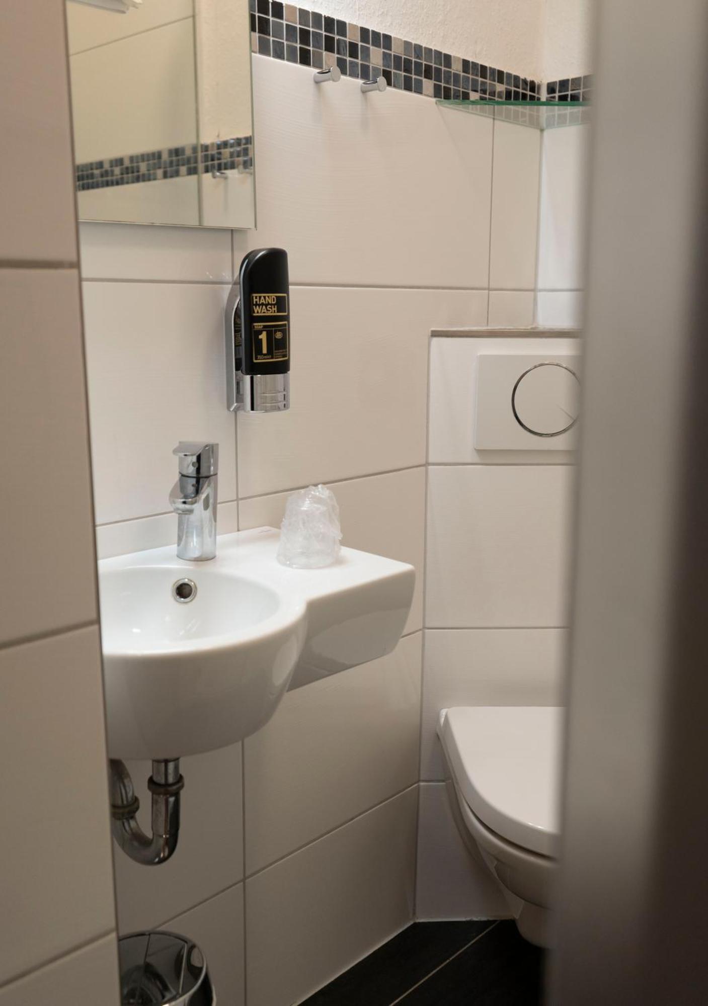 Gaststaette Zur Eiche Hotel Hannover Exterior photo